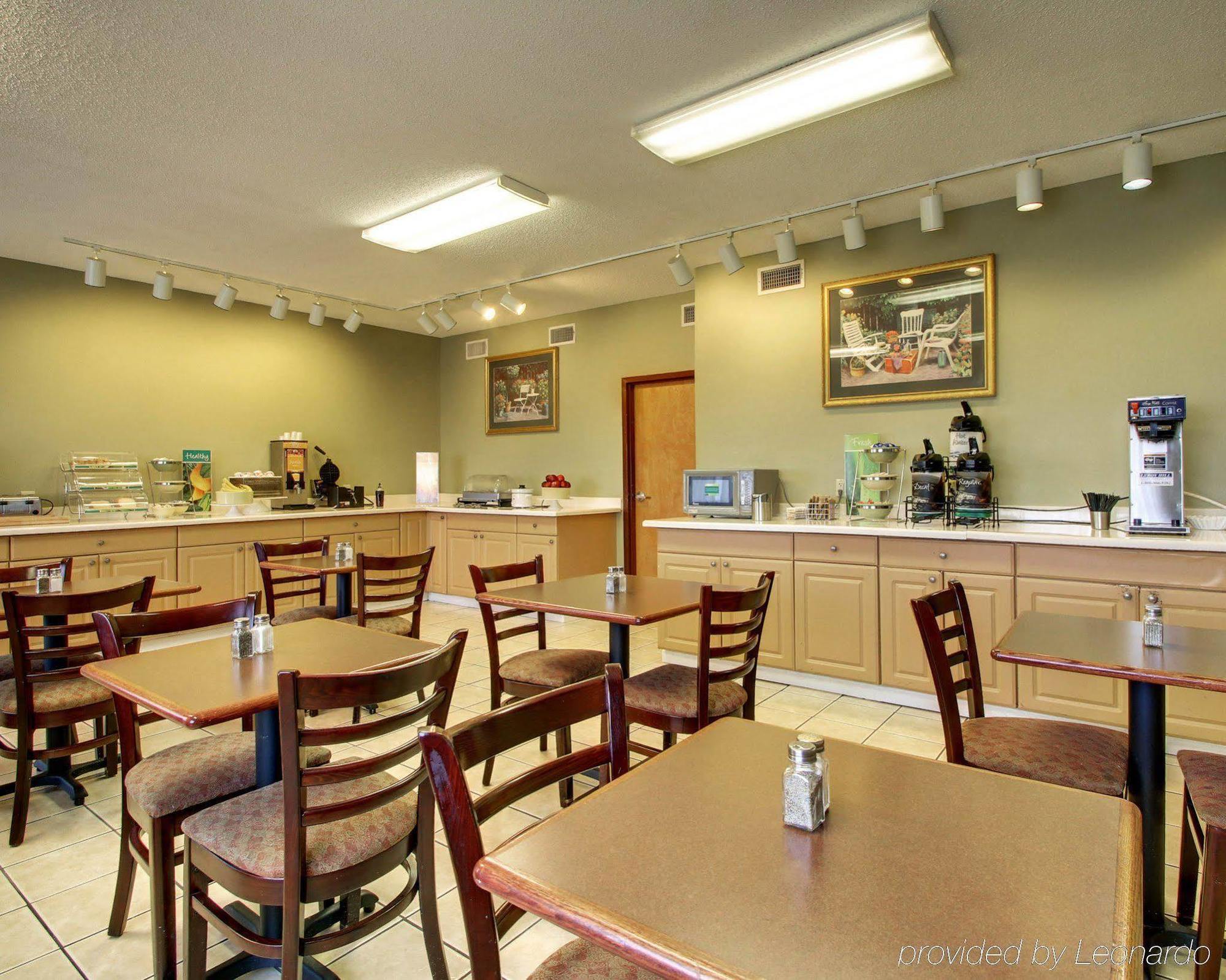 Quality Inn & Suites Pearl-Jackson Exterior foto