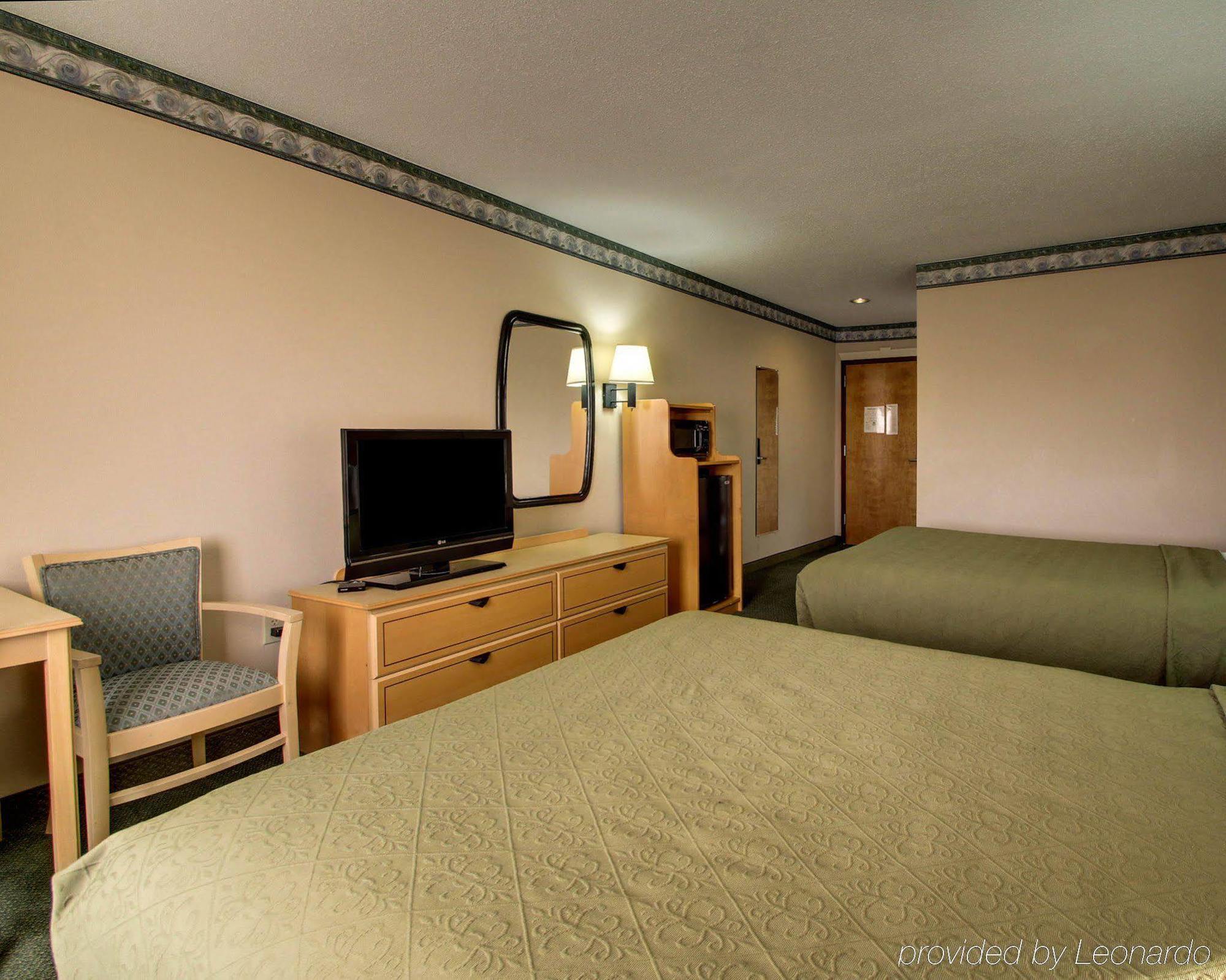 Quality Inn & Suites Pearl-Jackson Exterior foto